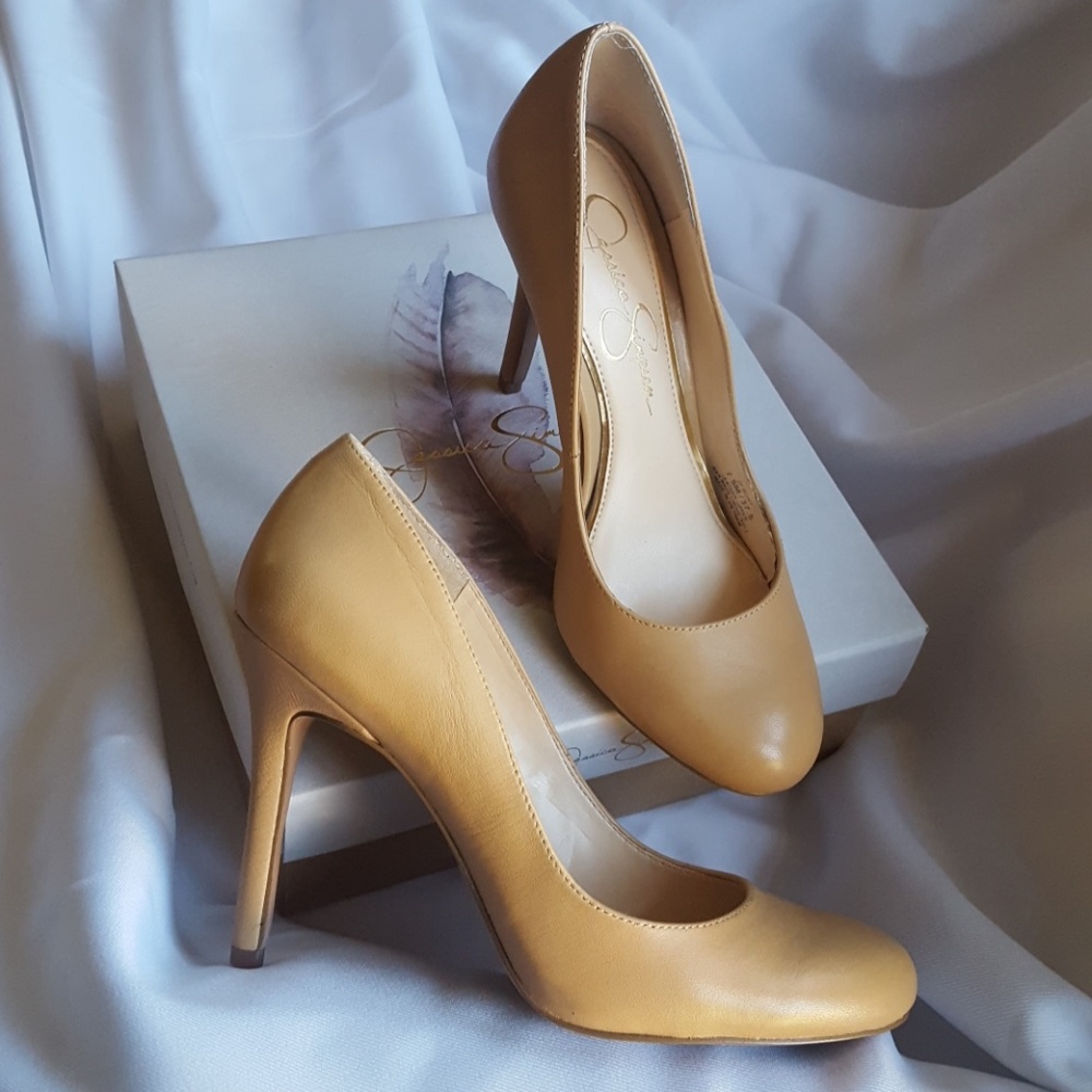 Jessica Simpson Nude colored Heels